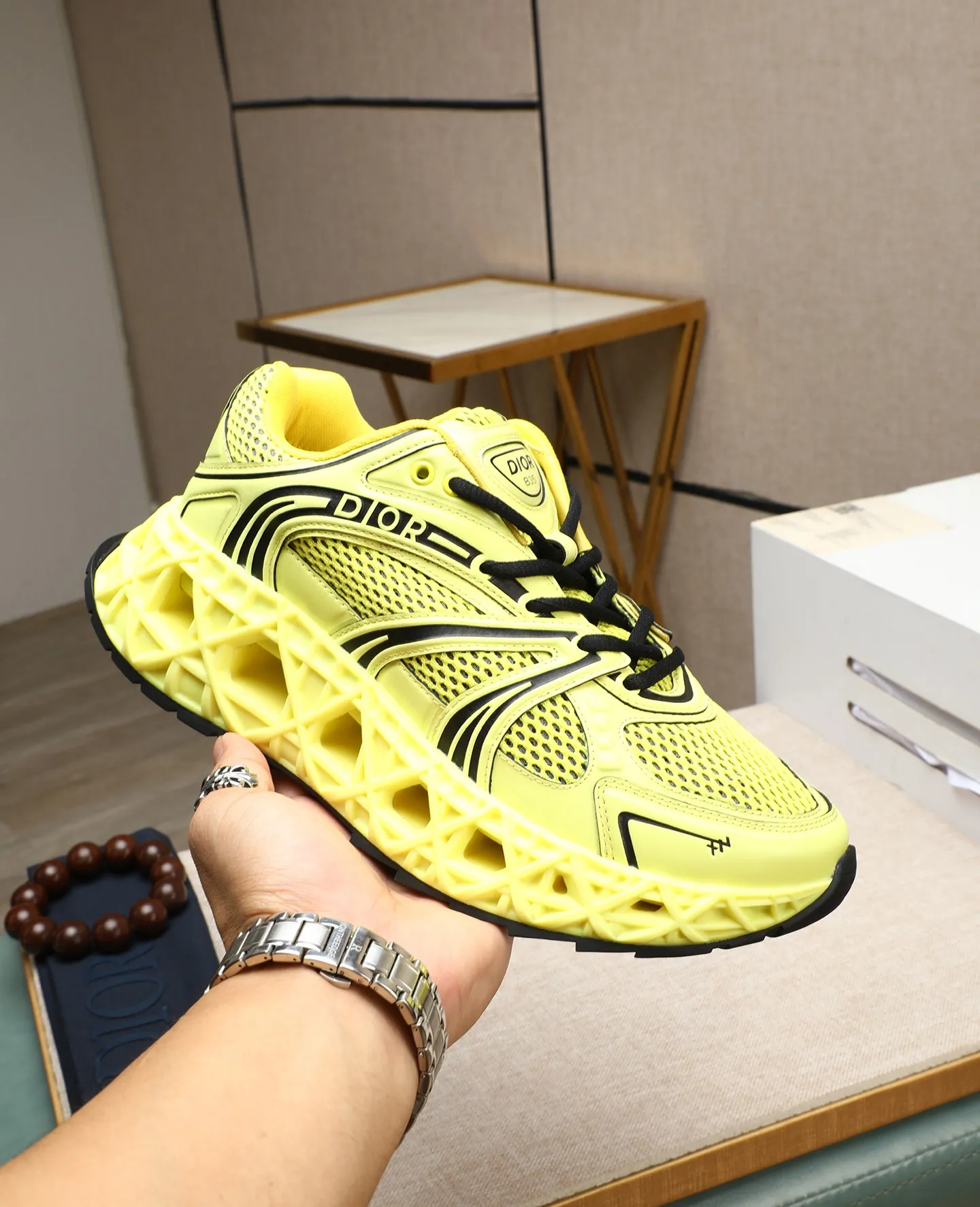 Men's shoes 💰800💰 Men's style 👦🏻Dior Dior B35 High-end quality Original casual sports shoes Upper: special environmentally friendly leather. High-frequency brand totem, brand totem cloth, tongue plastic brand logo, heel high-frequency brand logo Lining: brand canvas Original version: ultra-light TPR·rubber; two-color molded outsole Ultra-high quality control and fine workmanship: High-end, extravagance and class. Size: 39-44 (38, 45, 46, can be customized)…! !